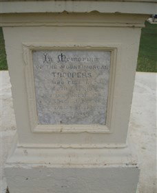 The Coronation Lamp Memorial - Holiday Sunshine Coast 2