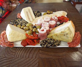 Knights Meats And Deli - Holiday Sunshine Coast 1