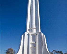 Monument Hill - Holiday Sunshine Coast 2