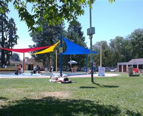 Manuka Pool - Sunshine Coast Tourism 1