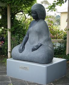 Peace Memorial - Holiday Sunshine Coast 0