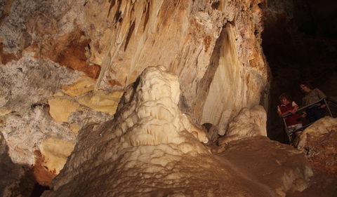 Wollondilly Cave - Sunshine Coast Tourism 2