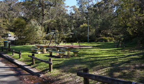 Gordon Falls Lookout And Picnic Area - Sunshine Coast Tourism 0