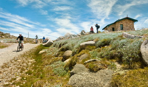 Mount Kosciuszko Summit Walk - Sunshine Coast Tourism 0