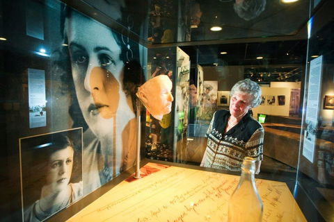 Albury Library Museum - Sunshine Coast Tourism 6
