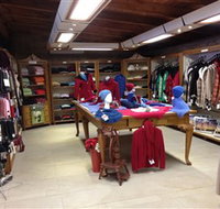 Australian Alpaca Barn - Pokolbin - Sunshine Coast Tourism