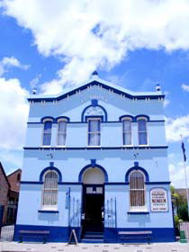 J E Brown Warehouse - Holiday Sunshine Coast 2