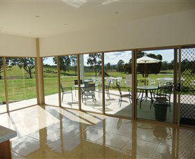 Razorback Ridge Wines - Sunshine Coast Tourism 4