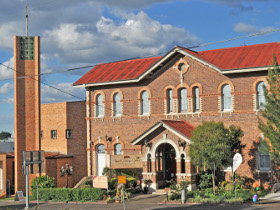 Ipswich Antique Centre - Sunshine Coast Tourism 1