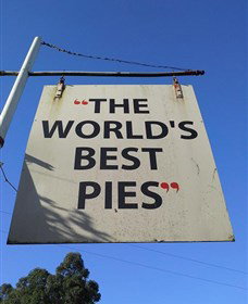 Kangaroo Valley Pie Shop - Holiday Sunshine Coast 0