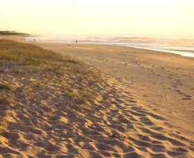 Fairy Meadow Beach - Holiday Sunshine Coast 0