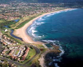 Bellambi Beach - Sunshine Coast Tourism 0