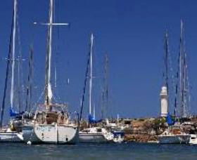 Wollongong And Harbour Lighthouse - Holiday Sunshine Coast 0