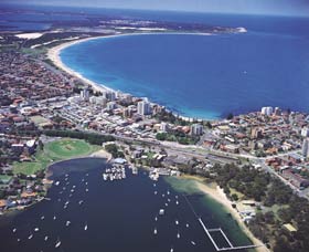 Cronulla Beach - Sunshine Coast Tourism 0