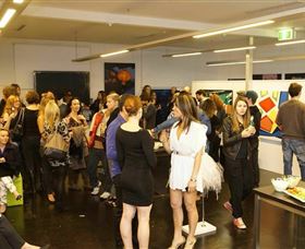 Bondi Art Lounge - Holiday Sunshine Coast 0