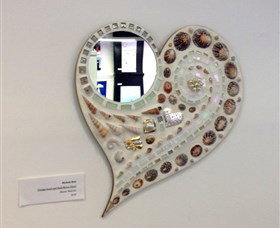 Bondi Art Lounge - Holiday Sunshine Coast 3