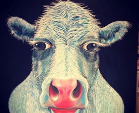 Bondi Art Lounge - Holiday Sunshine Coast 4