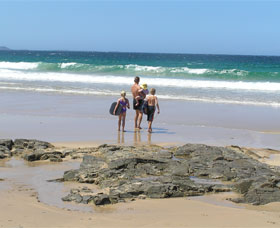Shellharbour Beach - Sunshine Coast Tourism 0