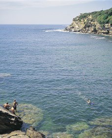 Gordons Bay - Sunshine Coast Tourism 0