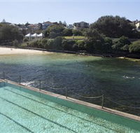 Clovelly Beach - Sunshine Coast Tourism
