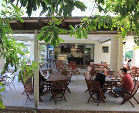 Medowie Macadamias - Holiday Sunshine Coast 0