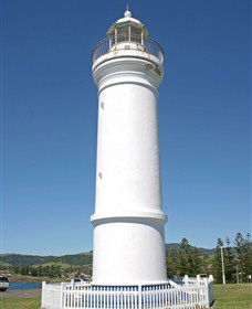 Kiama Lighthouse - Holiday Sunshine Coast 0