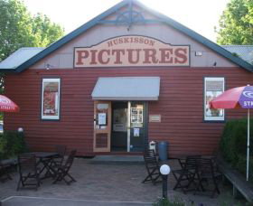 Huskisson Pictures - Sunshine Coast Tourism 0