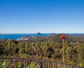 Gan Gan Hill Lookout - Holiday Sunshine Coast 0