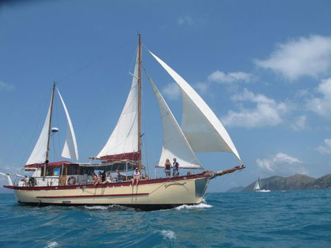 Adventure, Cruise, Dive And Outer Reef - Whitsundays Sailing Adventures - Sunshine Coast Tourism 0