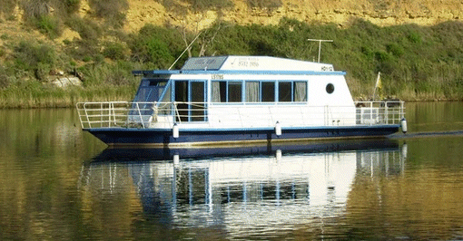 Oz Houseboats - Sunshine Coast Tourism 2
