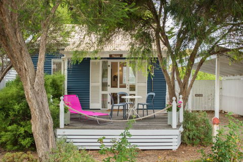 Beach Huts Middleton - Holiday Sunshine Coast 4