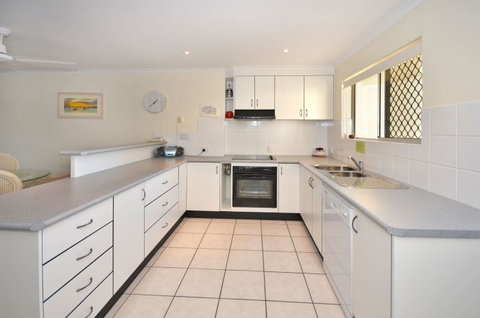 Raintrees Resort - Sunshine Coast Tourism 4