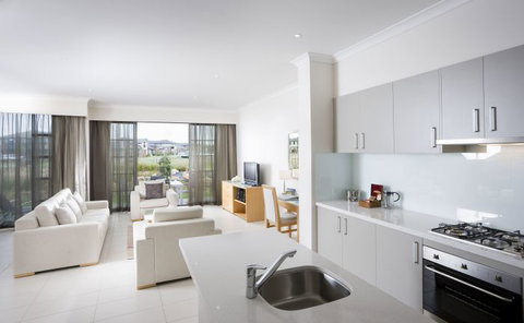 Mercure Kooindah Waters Central Coast - Holiday Sunshine Coast 1