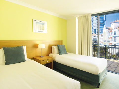 Oaks Calypso Plaza - Sunshine Coast Tourism 5