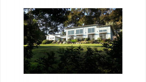 Tilba Coastal Retreat - Sunshine Coast Tourism 6