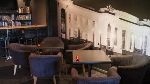 Polit Bar - Sunshine Coast Tourism 0