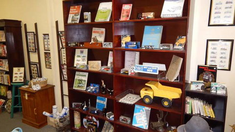 Meri Collectables - Sunshine Coast Tourism 0