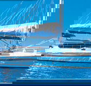 Macrista Luxury Charters - Holiday Sunshine Coast