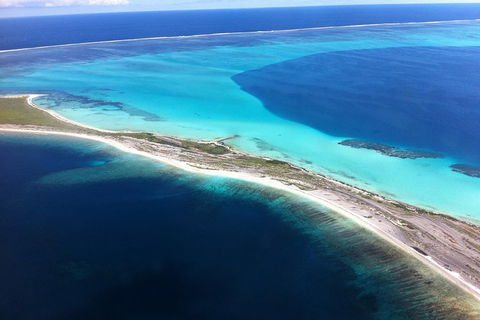 Abrolhos Islands Fixed-Wing Scenic Flight - Sunshine Coast Tourism 0