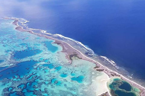 Abrolhos Islands Fixed-Wing Scenic Flight - Sunshine Coast Tourism 4