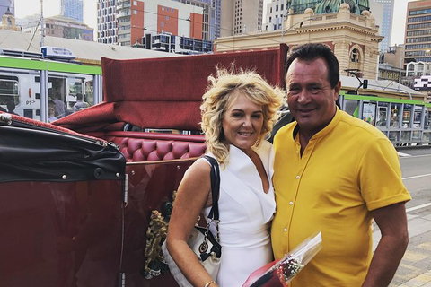 Melbourne Horse Drawn Carriage Deluxe Romantic Tourâ„¢ - Sunshine Coast Tourism 1