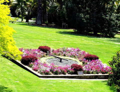 Hobart Half-Day Sightseeing Coach Tram Tour - Holiday Sunshine Coast 5