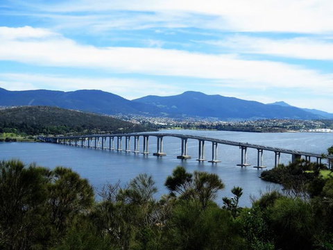 Hobart Half-Day Sightseeing Coach Tram Tour - Holiday Sunshine Coast 4