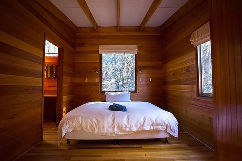 Great Walks Of Australia: 4-Day Freycinet Experience Walk - Sunshine Coast Tourism 3