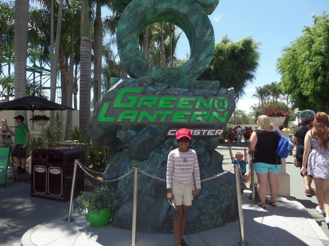 Gold Coast Theme Park Pass: Warner Bros. Movie World, Sea World And Wet'n'Wild - Sunshine Coast Tourism 7