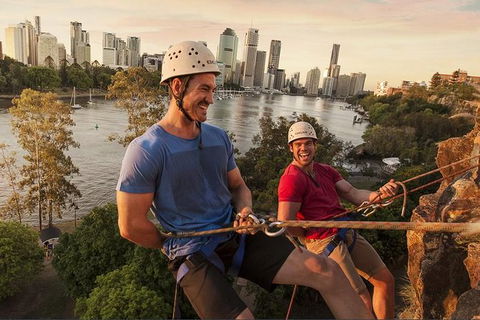 Abseiling The Kangaroo Point Cliffs In Brisbane - Sunshine Coast Tourism 7