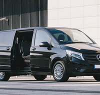 Private Brisbane International Airport Round-Trip Transfer - Sunshine Coast Tourism
