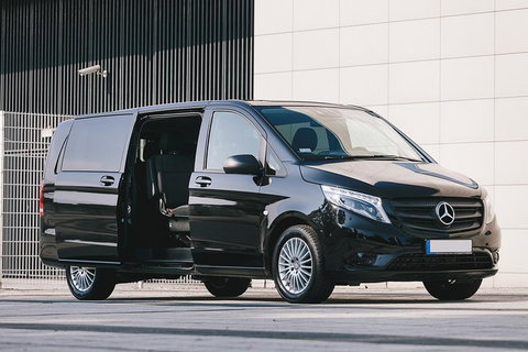 Private Brisbane International Airport Round-Trip Transfer - Sunshine Coast Tourism 0