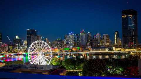 Green Cabs Brisbane Tours - Sunshine Coast Tourism 0