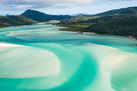 2-Day Whitsundays Sailing Adventure: SV Whitehaven - Holiday Sunshine Coast 3
